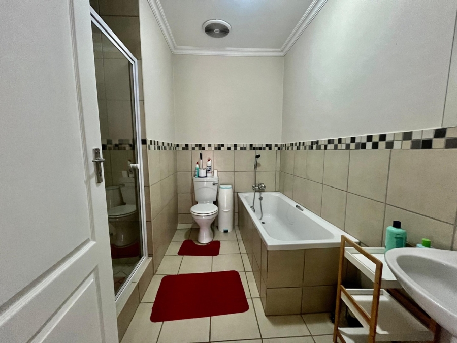 3 Bedroom Property for Sale in Waterval East North West